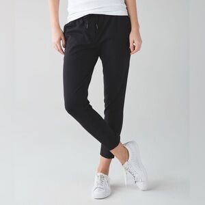 LULULEMON | Jet Crops, Black, Size 10